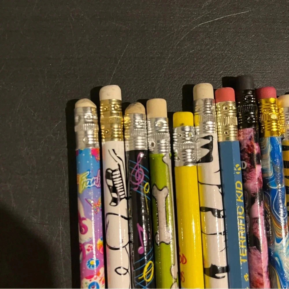 Vintage Printed Pencils Lot Of 24 Wooden Pencil Lisa Frank Animals Flag Smiley - Picture 10 of 10